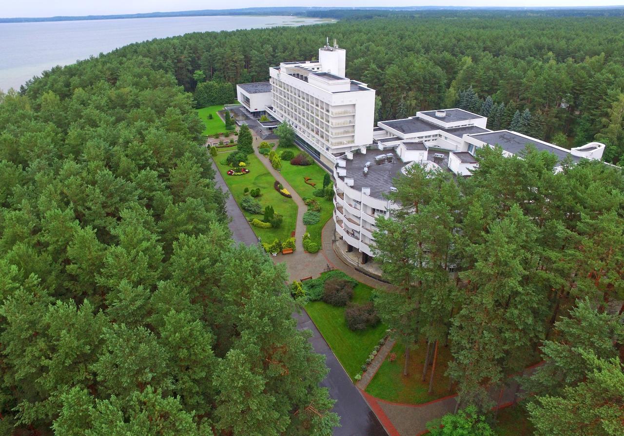 Hotel Sanatorii Sosny At Naroch Lake Gatovichi Exterior foto