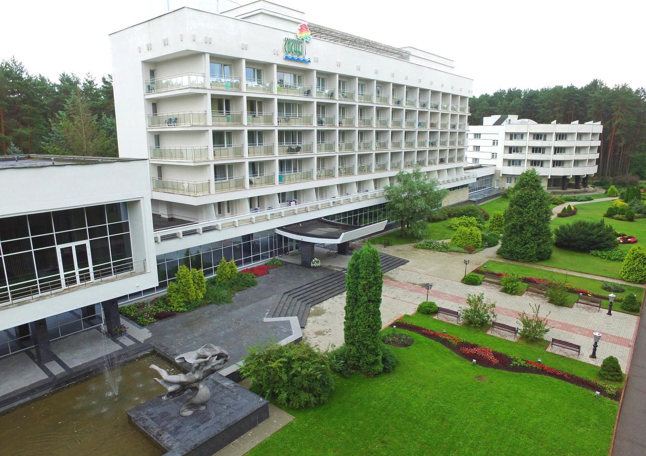 Hotel Sanatorii Sosny At Naroch Lake Gatovichi Exterior foto