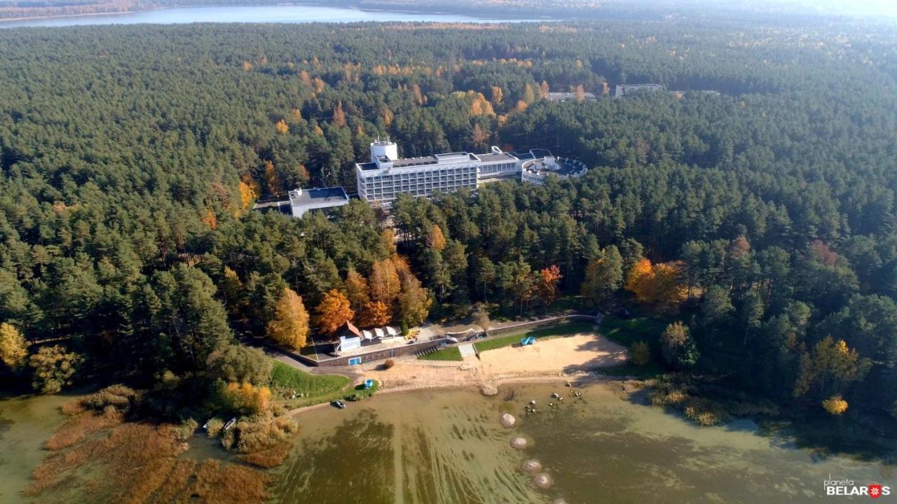 Hotel Sanatorii Sosny At Naroch Lake Gatovichi Exterior foto
