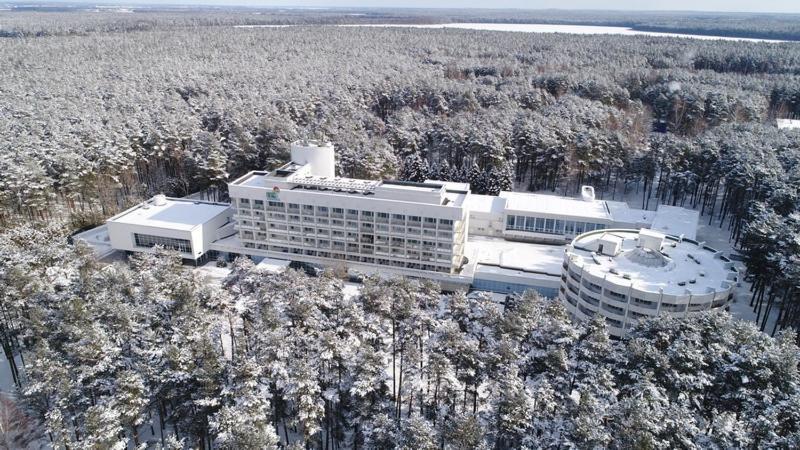 Hotel Sanatorii Sosny At Naroch Lake Gatovichi Exterior foto